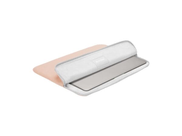 Incase Slim Woolenex Sleeve MB Pro 13" (TB3 USB-C) - Pink - Image 2